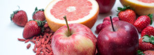 foodiesfeed.com_red-apples-with-other-red-fruit (1)